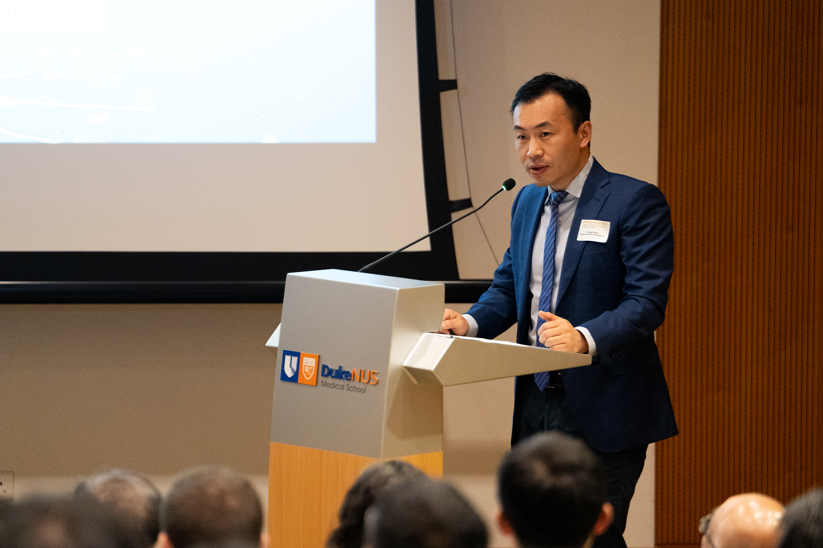 飞鹤携哈佛、耶鲁等顶尖专家齐聚新加坡 乳蛋白技术突破及全龄营养布局获全球关注 飞鹤携哈佛、耶鲁等顶尖专家齐聚新加坡 乳蛋白技术突破及全龄营养布局获全球关注