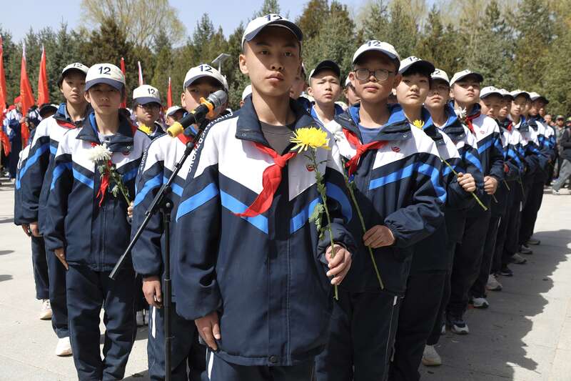 “长征路”常走常新 宁夏固原连续31年组织师生徒步百里祭英烈