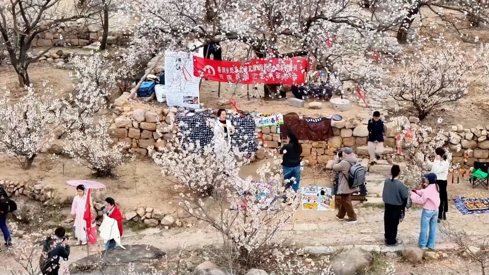 新华视点|繁花绘春景 多元促消费——解码春日经济新图景 新华视点|繁花绘春景 多元促消费——解码春日经济新图景