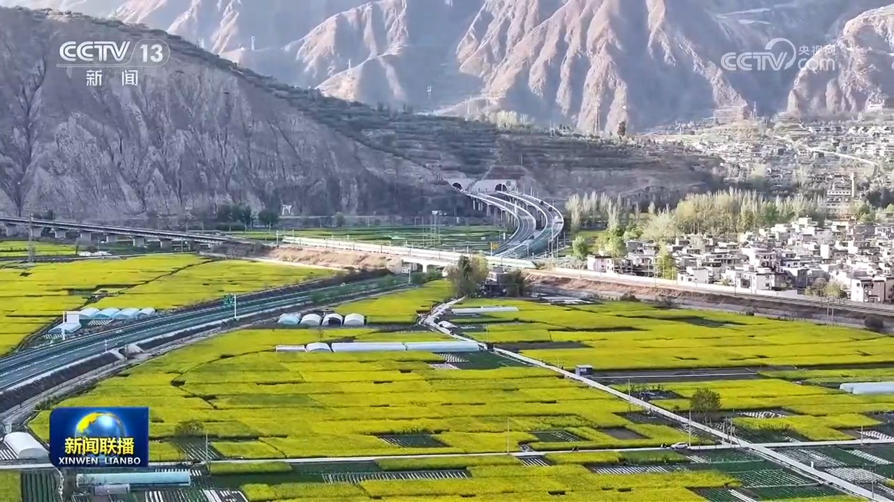 清明假期迎客流高峰 交通部门增运力