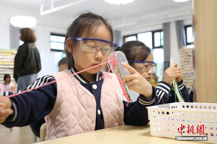 山东济宁:织密民生保障网 呵护“一老一小”