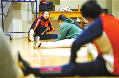 奥运冠军的排球课堂