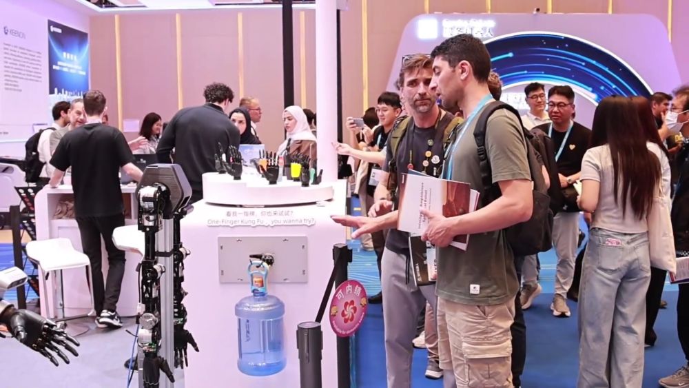 消费向新 外贸向暖——从多场景看中国经济活力