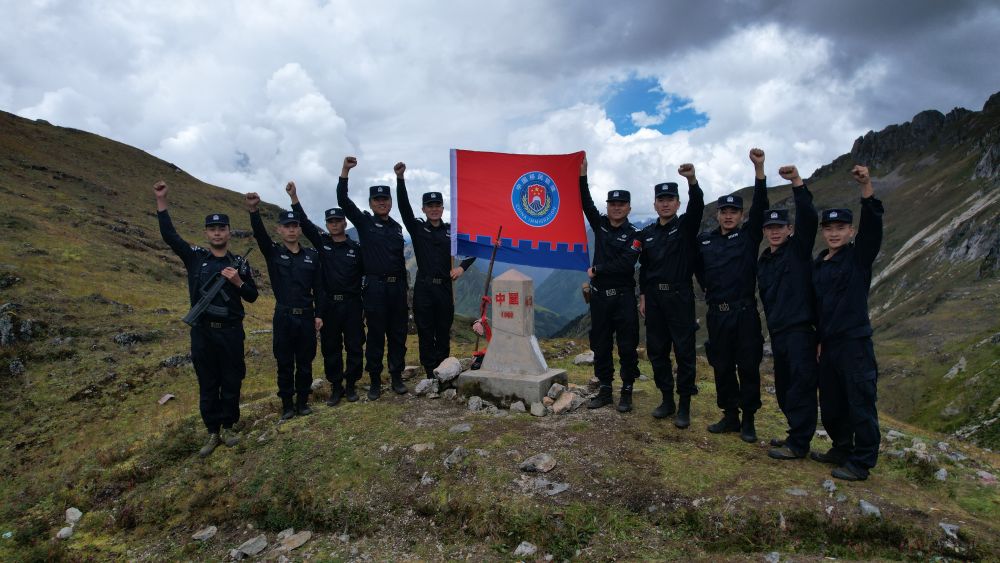 新华鲜报｜极边之地，他们把根扎成了家乡