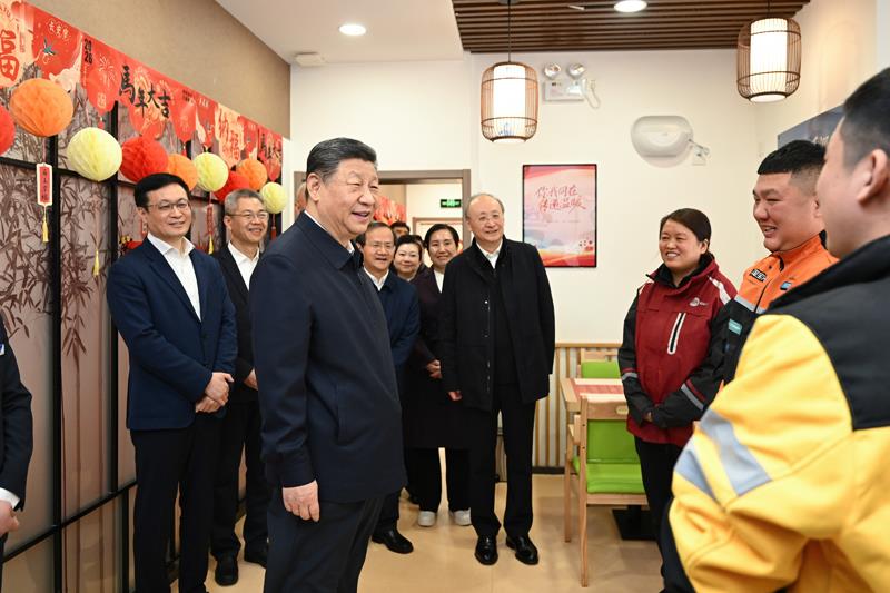 时政微观察丨为民造福，坚持当“老百姓的官”
