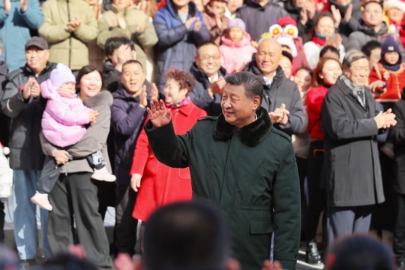 时政微观察丨为民造福，坚持当“老百姓的官”