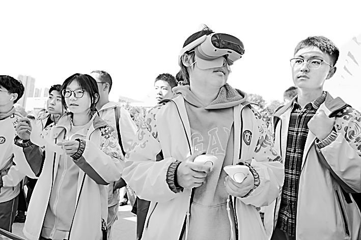 有人听不懂、有人“吃不饱”——高校AI通识课怎样才能讲好 有人听不懂、有人“吃不饱”——高校AI通识课怎样才能讲好