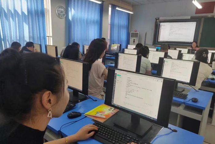 “师承万象”：AI大模型为中小学教师赋能