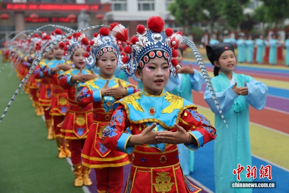 山东日照：学生学习中华优秀传统文化