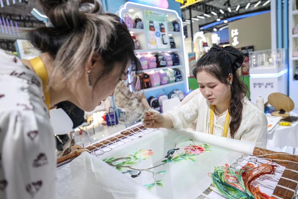 消费新图景丨国潮消费持续升温彰显文化自信