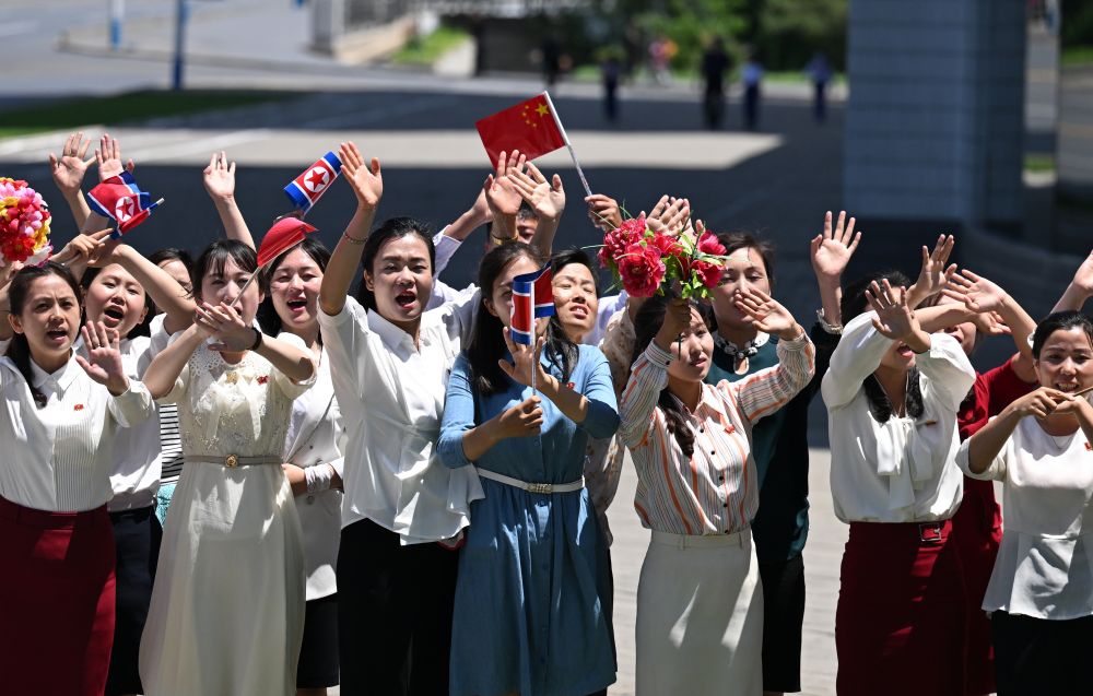 高清大图｜习近平访问朝鲜 朝方举行盛大欢迎仪式