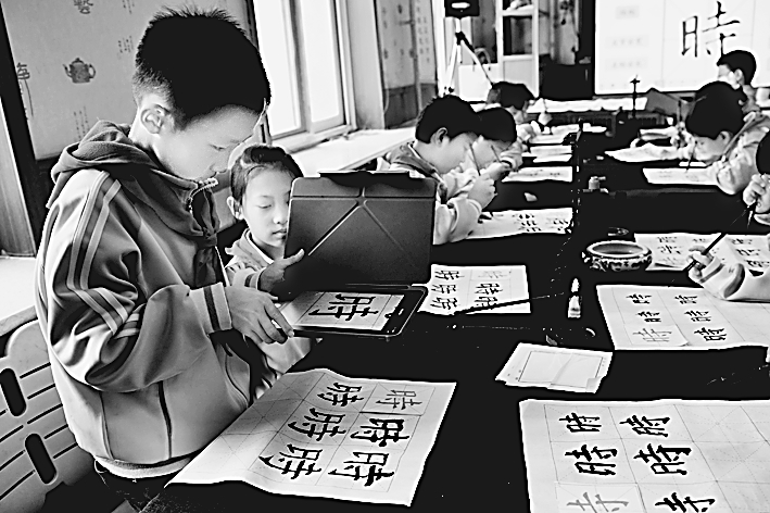 拥抱AI后,大学教育需面对三重张力 拥抱AI后,大学教育需面对三重张力
