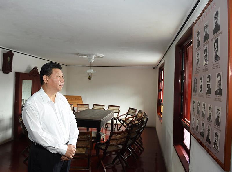 时政微观察丨从一艘小船到一个大党