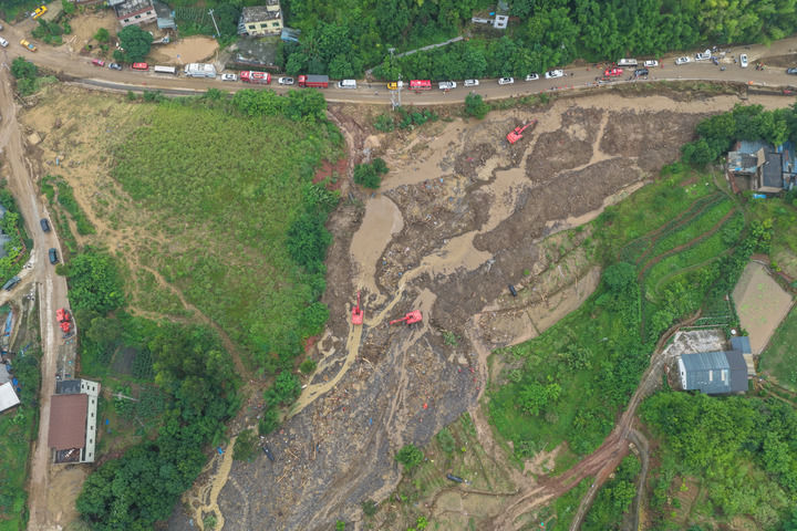 各地各部门大力推进防汛抗旱、抢险救灾各项工作 各地各部门大力推进防汛抗旱、抢险救灾各项工作