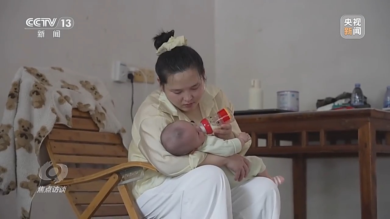 焦点访谈丨物质+服务 社会救助法为困难群众撑起“暖心伞”
