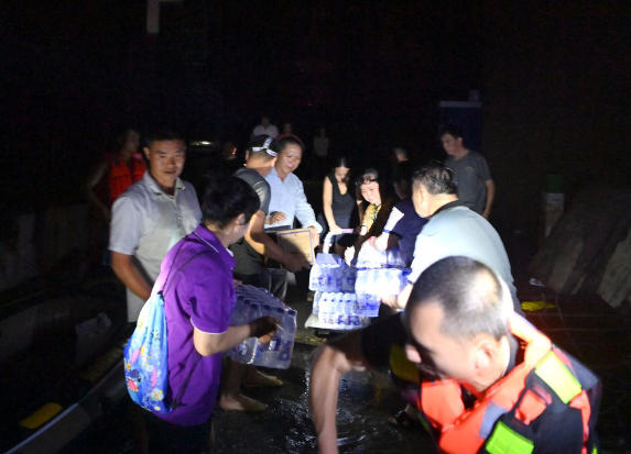 多地抗洪一线防疫见闻 多地抗洪一线防疫见闻
