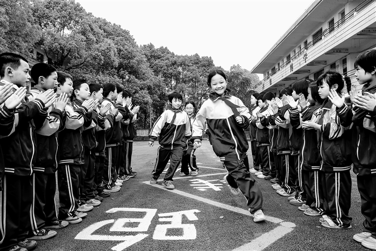 校服“寻常事”,也须用心守护