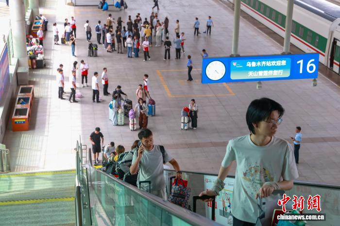 2026年西部计划志愿者陆续抵达新疆