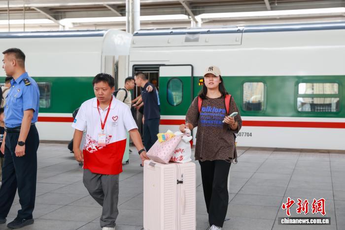 2026年西部计划志愿者陆续抵达新疆