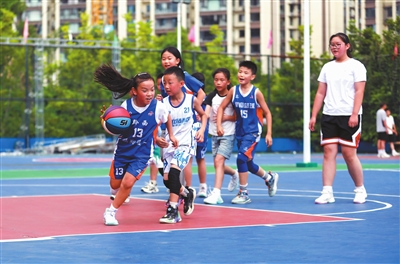 快乐暑假 球场逐梦 快乐暑假 球场逐梦