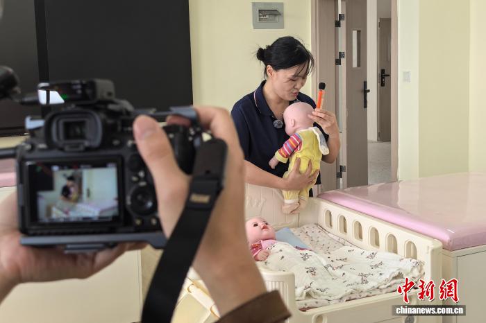 (活力中国调研行)从“幼有所育”到“幼有善育” 泉州普惠托育不负所“托” (活力中国调研行)从“幼有所育”到“幼有善育” 泉州普惠托育不负所“托”