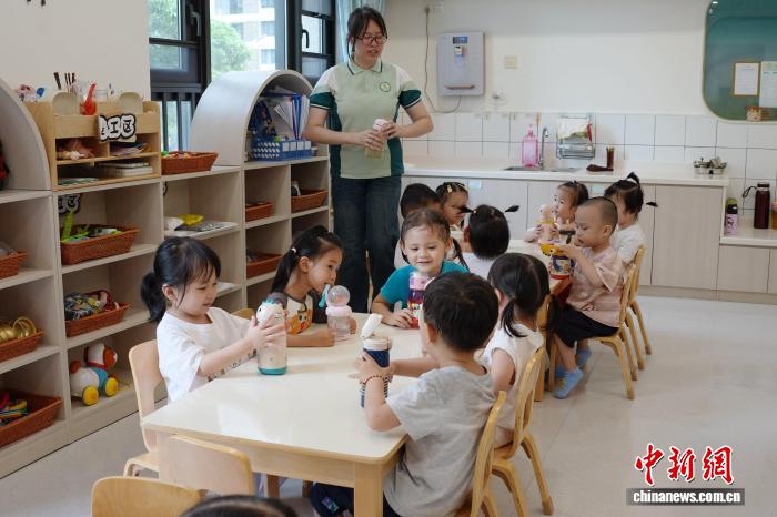 (活力中国调研行)从“幼有所育”到“幼有善育” 泉州普惠托育不负所“托” (活力中国调研行)从“幼有所育”到“幼有善育” 泉州普惠托育不负所“托”