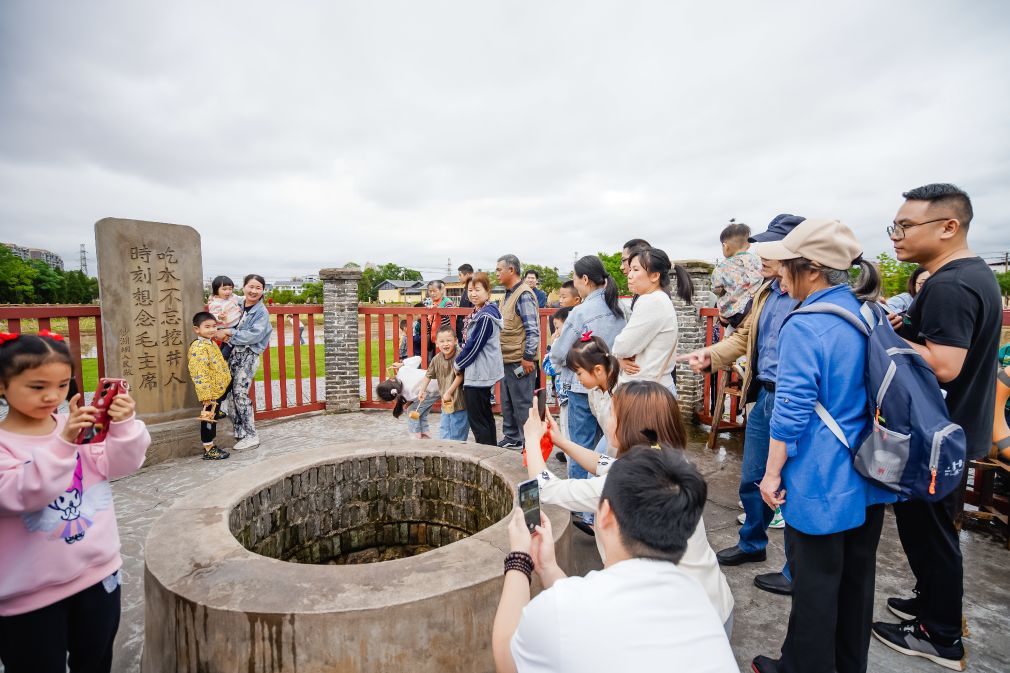 为民造福的接力:长征出发地看中国革命老区