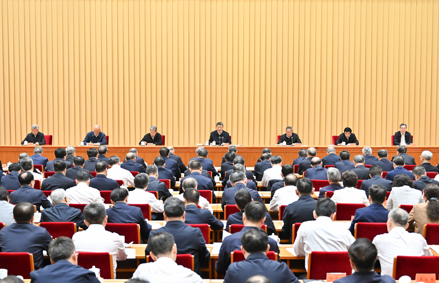 习近平在全国卫生与健康大会上强调 坚定不移走中国特色卫生与健康发展道路 确保“十五五”时期健康中国建设取得决定性进展