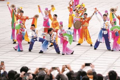 安徽花鼓灯一个“闪身”上热搜
