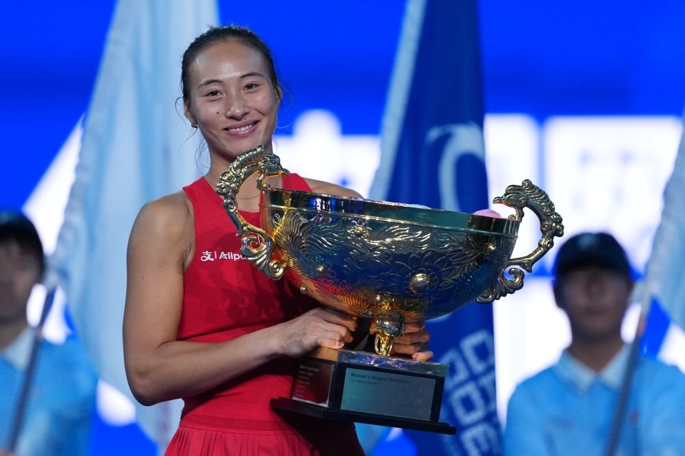 郑钦文提前结束2026赛季