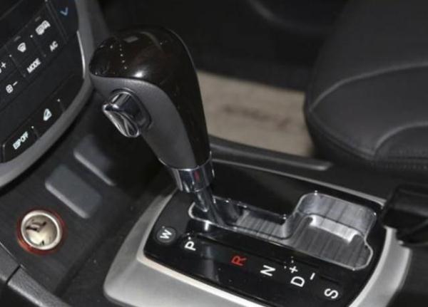 如何开自动挡汽车 4770967886053751073.jpg