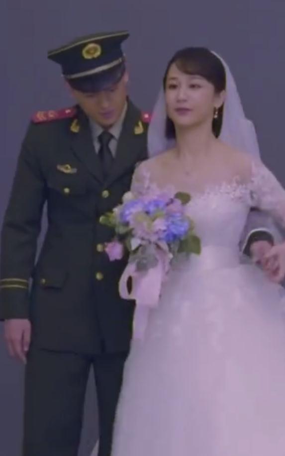 杨紫邓伦婚纱照_邓伦杨紫(3)