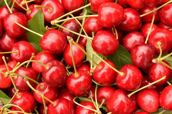 人到中年 ，坚持吃4种食物，燃烧脂肪，呵护肌肤，血管更通畅