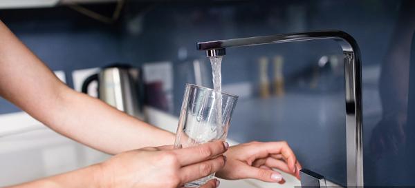 5种疾病与缺水有关！如何健康喝水？答案来了！