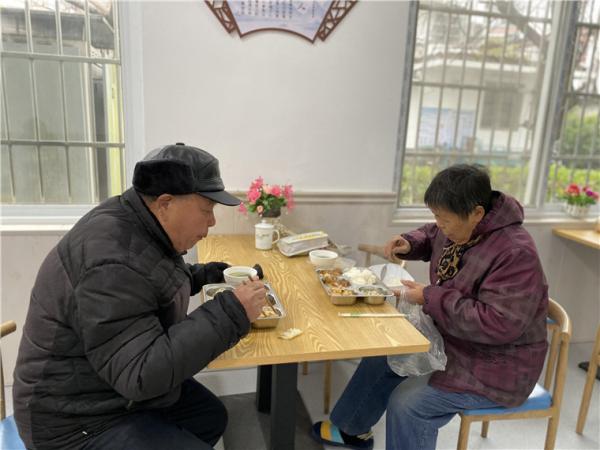 设立企业助餐日,推出3元餐