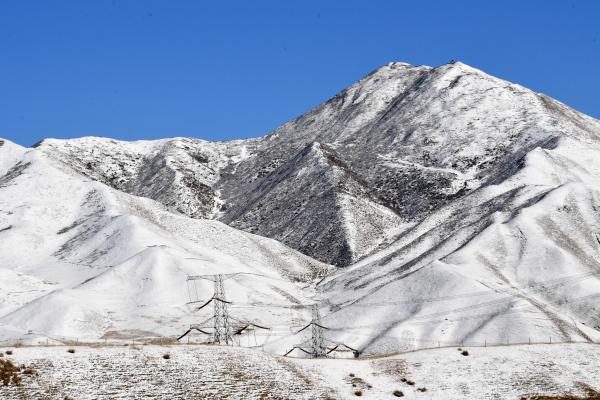 冬雪潤祁連