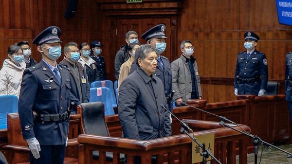云南省委原书记秦光荣受贿案一审宣判，获刑七年