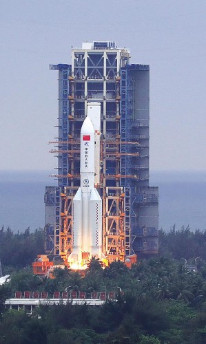 中国空间站任务分为三个阶段