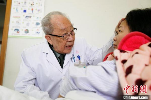 “中国肝胆外科之父”吴孟超逝世 成为夜空中最亮的星