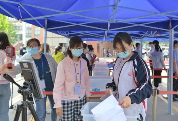 加油,莘莘學子!直擊高考首日,德州3.4萬餘考生考場逐夢