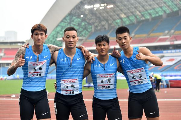 田径——全国锦标赛：山东队获男子4X200米接力冠军