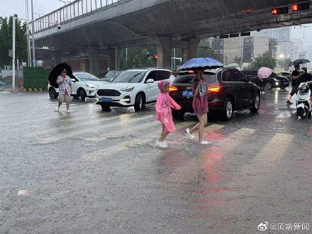 河南为何成为全国强降雨中心