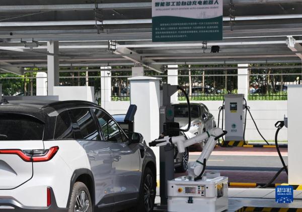 天津：光伏发电新能源车综合充电站启用
