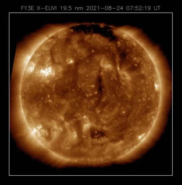 太阳高清大片来了 中国卫星初次拍摄