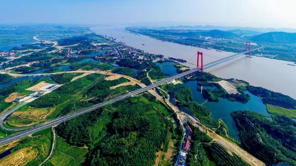 今日零时，武汉城市圈环线新增一条过江通道