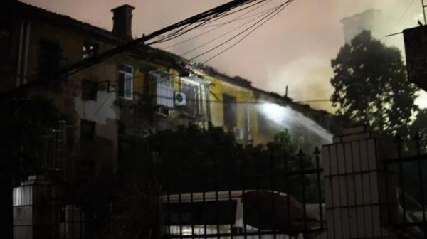 广州一民房突起大火，初步了解无人员被困受伤