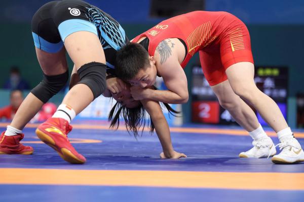 全运会｜女子自由式摔跤53公斤级决赛：湖南队选手庞倩玉夺冠