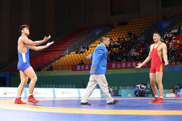 全运会｜摔跤男子古典式87公斤级彭飞夺冠