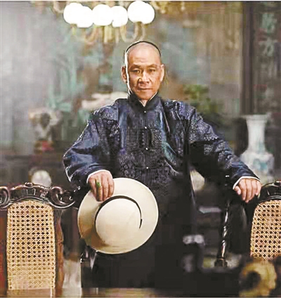 时隔20多年重归话剧舞台 王学圻：“本团演员”的戏剧人生