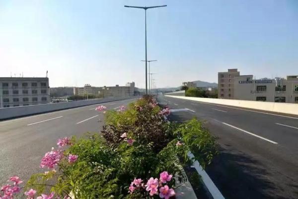 深圳外环高速公路深圳段二期正式通车！